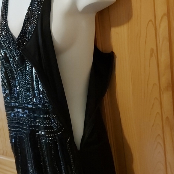 Little black sequence dress 👗 - Picture 2 of 6